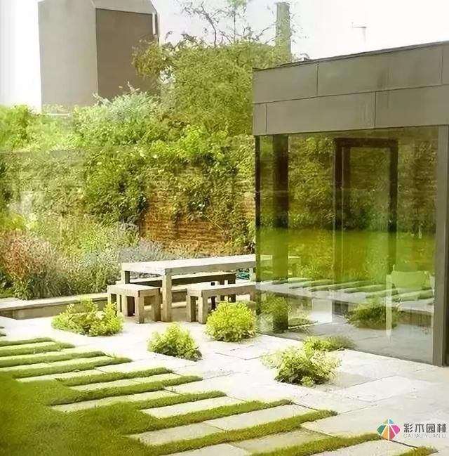 庭院設(shè)計(jì)理念用在露臺(tái)陽(yáng)臺(tái)同樣可以
